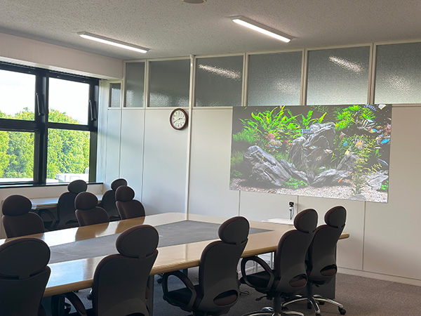 プロジェクター用スクリーン